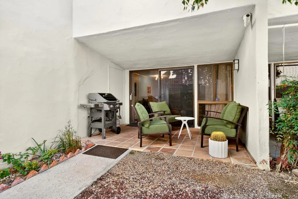 1655 E Palm Canyon Drive 511, Palm Springs, California 92264 home-pic-19